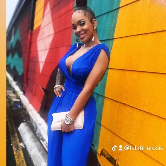 Meet your Posher, Ingrid! - Picture 6 of 12